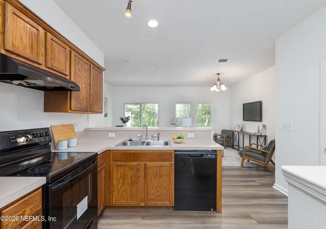 Photo 3 of Townhouse for sale at 1737 Biscayne Bay Cir, Jacksonville, FL 32218 | MLS# 2162766 | Listing updated on 2026-09-14