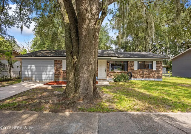 Photo 3 of Sale Pending at 4137 Oriely Dr, Jacksonville, FL 32210 | MLS# 2162750 | Listing updated on 2026-09-11