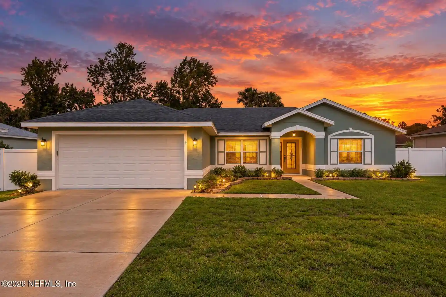 Photo 1 of Single family home for sale at 9 Pine Bush Ln, Palm Coast, FL 32164 | MLS# 2165226 | Listing updated on 2026-10-30