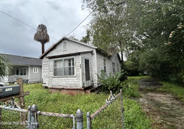 Single family home for sale at 436 King St, Jacksonville, FL 32204 | MLS# 2170578