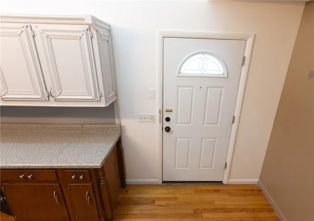 Photo 2 of Sale Pending at 77 Reynolds St, Rochester, NY 14608 | MLS# R1610022 | Listing updated on 2025-11-04
