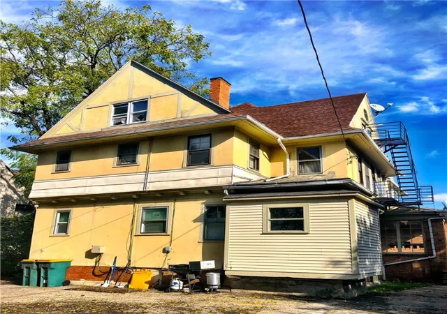 2nd image of 1085 Saint Paul St, Rochester, NY 14621 | MLS# R1375279