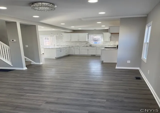 Photo 4 of Sale Pending at 128 Freeman Ave, Syracuse, NY 13209 | MLS# S1393904 | Listing updated on 2024-09-30