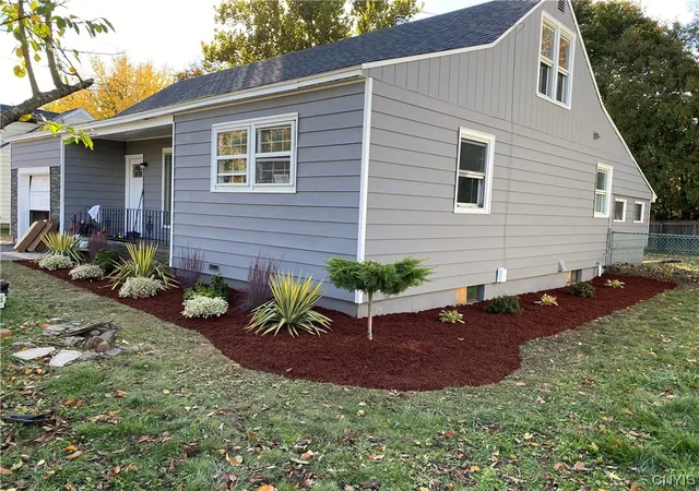 Photo 1 of Sale Pending at 230 Orchard Dr W, Syracuse, NY 13212 | MLS# S1461003 | Listing updated on 2026-04-14