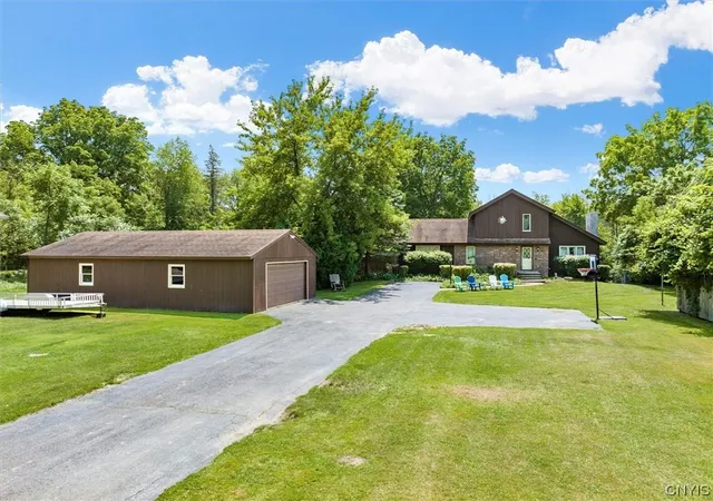 1st image of 6576 State Route 31, Cicero, NY 13039 | MLS# S1483393