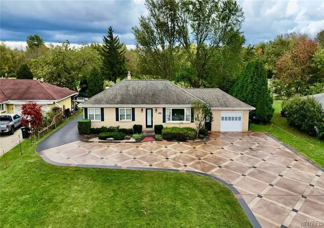1st image of 5265 Big Tree Rd, Orchard Park, NY 14127 | MLS# B1503037