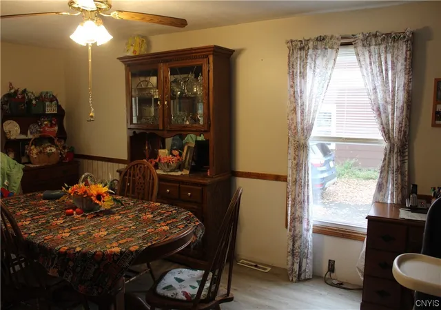 Photo 5 of Single family home for sale at 4972 State Route 31, Clay, NY 13041 | MLS# S1507630 | Listing updated on 2026-07-15