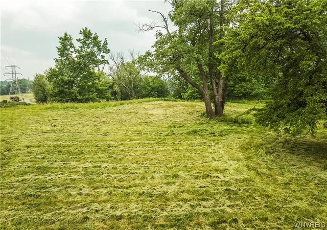 2nd image of 4795 Sheridan Dr, Buffalo, NY 14221 | MLS# B1516096