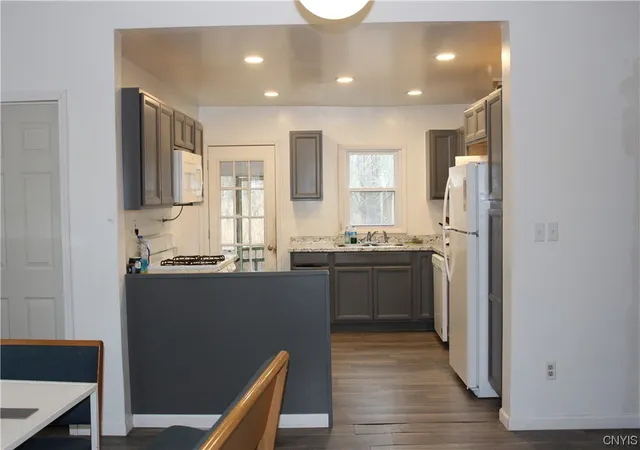 Photo 4 of Single family home for sale at 4966 State Route 31, Clay, NY 13041 | MLS# S1518329 | Listing updated on 2026-07-15