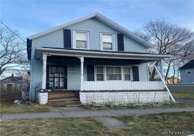Homes for sale in Buffalo, NY | 235 Maple St, Buffalo, NY 14204 | MLS# B1525405