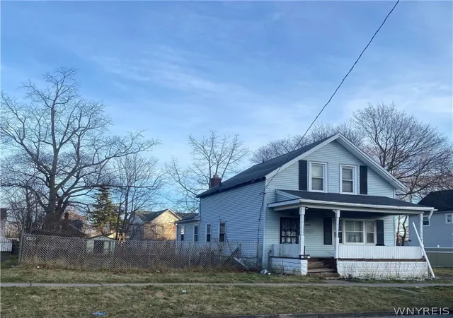 Homes for sale in Buffalo, NY | 235 Maple St, Buffalo, NY 14204 | MLS# B1525405