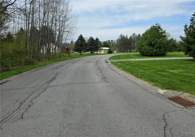 5th image of 106 Benedict Manor Dr, Kirkville, NY 13082 | MLS# S1531575