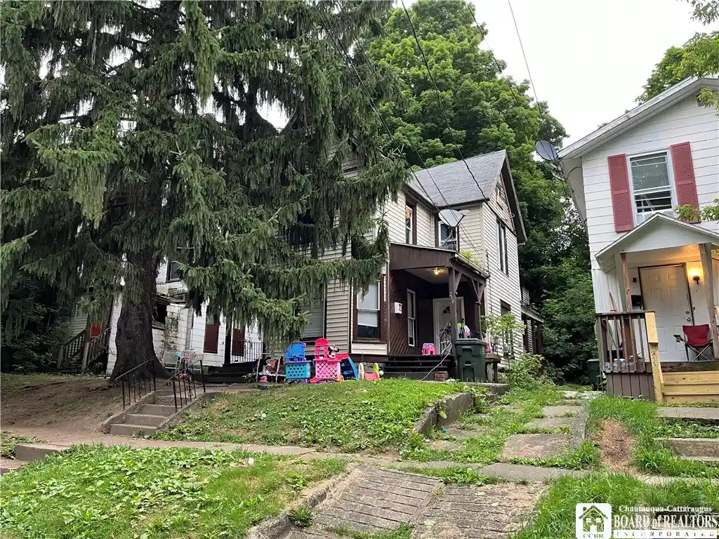 Photo 1 of Sale Pending at 214 Fulton St, Jamestown, NY 14701 | MLS# R1552691 | Listing updated on 2025-01-14
