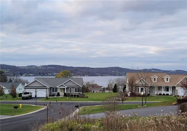 Photo 4 of Single family home for sale at 4532 Lake Ridge Dr, Canandaigua, NY 14424 | MLS# R1559573 | Listing updated on 2026-08-01