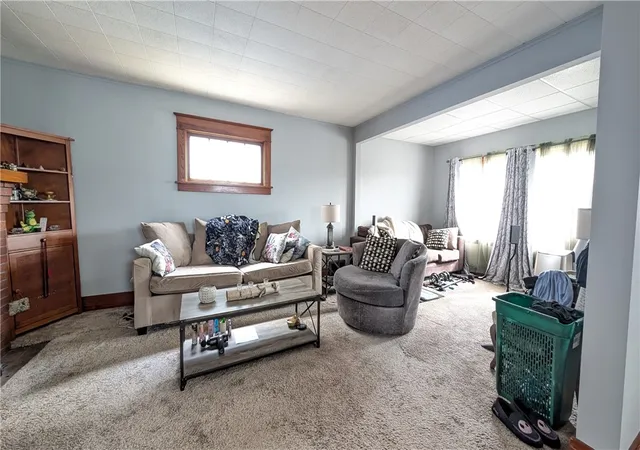 5th image of 32 E Hazeltine Ave, Tonawanda, NY 14217 | MLS# R1571388