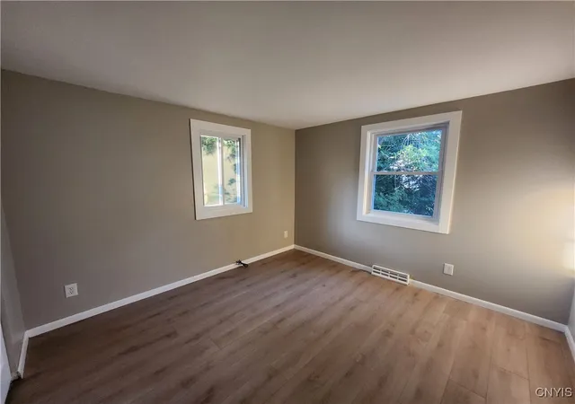 4th image of 655 Sunflower Dr, Liverpool, NY 13088 | MLS# S1574229