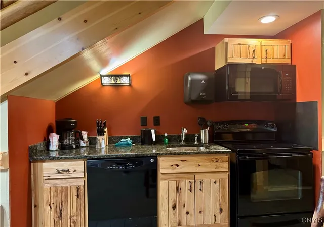 Photo 4 of Condo for sale at 2177 Clute Rd #523AL, Cortland, NY 13045 | MLS# S1576451 | Listing updated on 2026-03-03