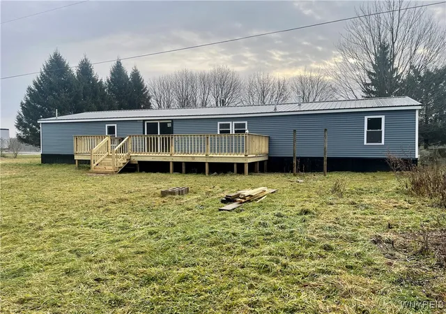 Photo 3 of Sale Pending at 14053 Gillette Rd, Albion, NY 14411 | MLS# B1580635 | Listing updated on 2025-03-25