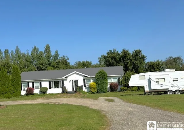 2nd image of 4436 Rood Rd, Fredonia, NY 14063 | MLS# R1581685