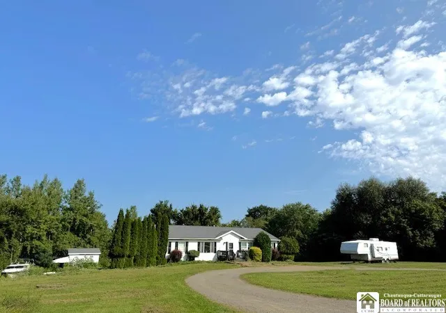 3rd image of 4436 Rood Rd, Fredonia, NY 14063 | MLS# R1581685