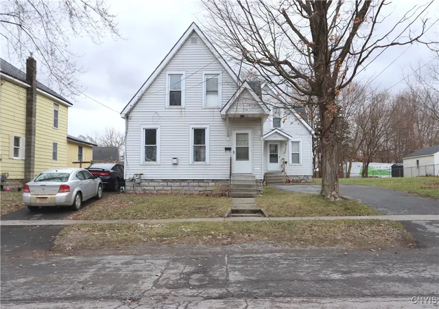 Homes for sale in Watertown City, NY | 718 Griffin St, Watertown City, NY 13601 | MLS# S1582647