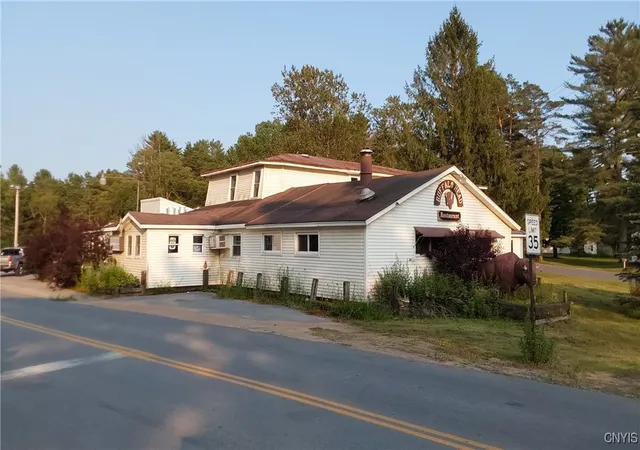 Homes for sale in Forestport, NY | 10626 N Lake Rd, Forestport, NY 13338 | MLS# S1585212