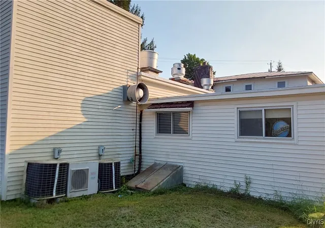 Homes for sale in Forestport, NY | 10626 N Lake Rd, Forestport, NY 13338 | MLS# S1585212
