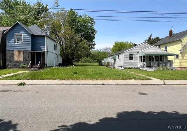 1st image of 554 9th St, Niagara Falls, NY 14301 | MLS# B1596600