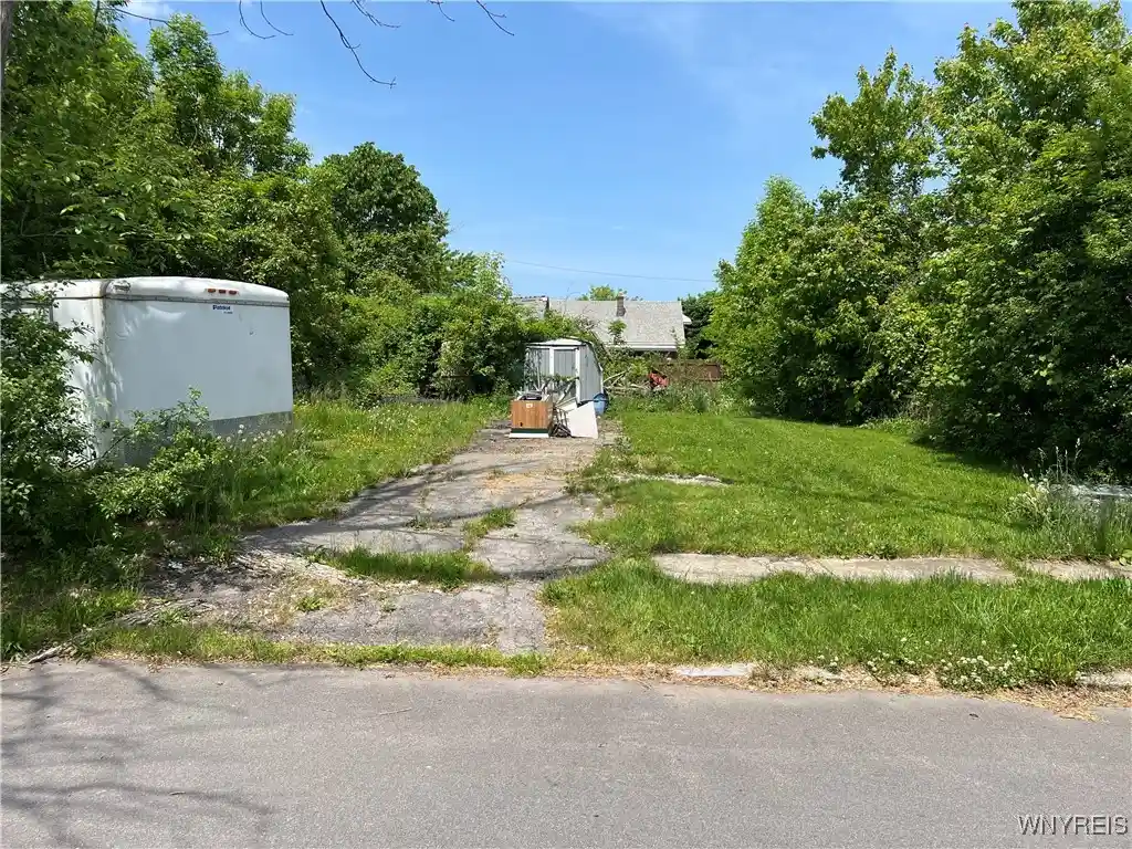 Photo 1 of Land for sale at 3344 Ely Ave, Niagara Falls, NY 14303 | MLS# B1596606 | Listing updated on 2025-12-27