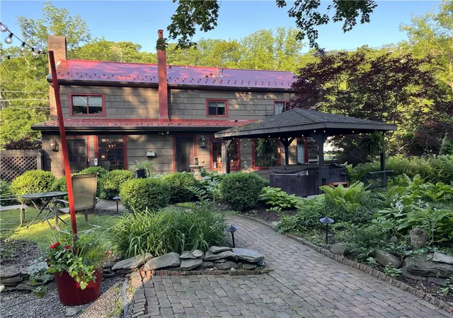 Photo 4 of Single family home for sale at 4508 State Route 64, Canandaigua, NY 14424 | MLS# R1594685 | Listing updated on 2026-07-30
