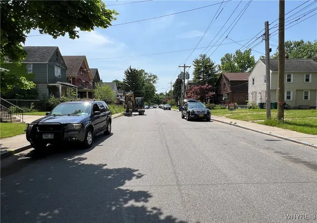 2nd image of 548 9th St, Niagara Falls, NY 14301 | MLS# B1596847