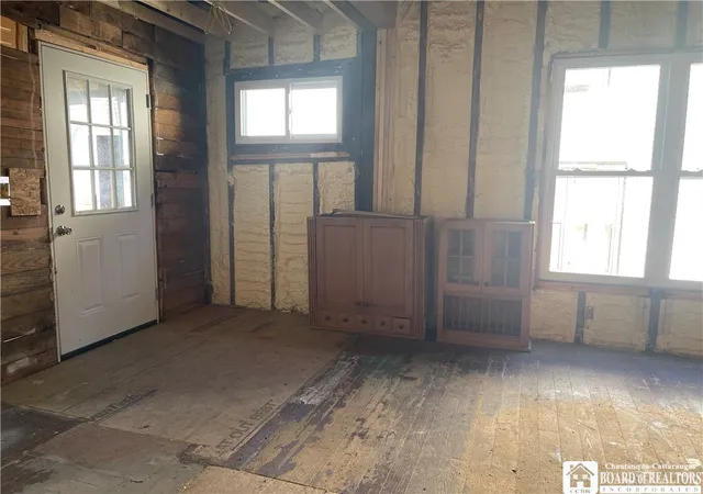 4th image of 33 Myrtle St, Jamestown, NY 14701 | MLS# R1594421