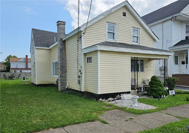 Homes for sale in Utica, NY | 1567 West St E, Utica, NY 13501 | MLS# S1600285