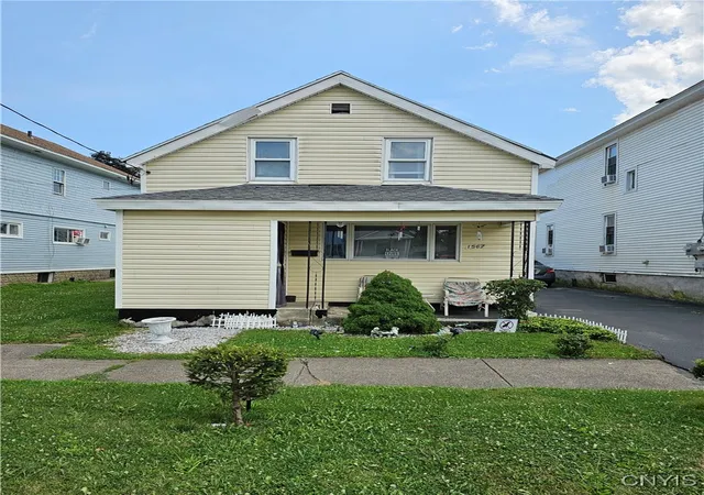 Homes for sale in Utica, NY | 1567 West St E, Utica, NY 13501 | MLS# S1600285