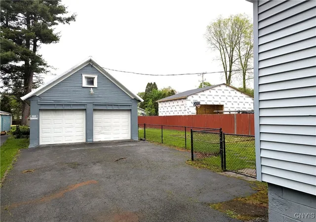 Photo 2 of Sale Pending at 118 Ruhamah Ave, Syracuse, NY 13205 | MLS# S1604121 | Listing updated on 2026-02-09
