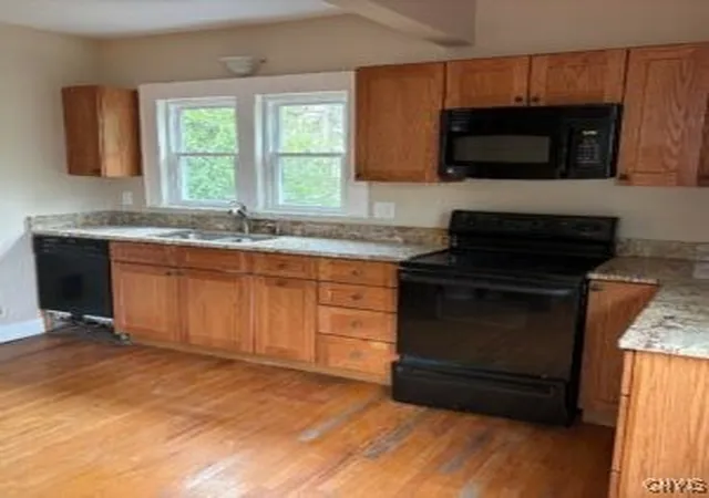 Photo 4 of Sale Pending at 118 Ruhamah Ave, Syracuse, NY 13205 | MLS# S1604121 | Listing updated on 2026-02-09