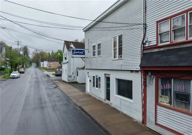 Homes for sale in Whitestown, NY | 704 Utica St, Whitestown, NY 13424 | MLS# S1604401