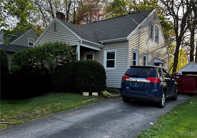 Homes for sale in Greece, NY | 214 Forgham Rd, Greece, NY 14616 | MLS# B1605493