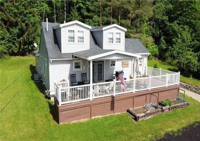 1st image of 407 Gifford St, Hornell, NY 14843 | MLS# R1605618