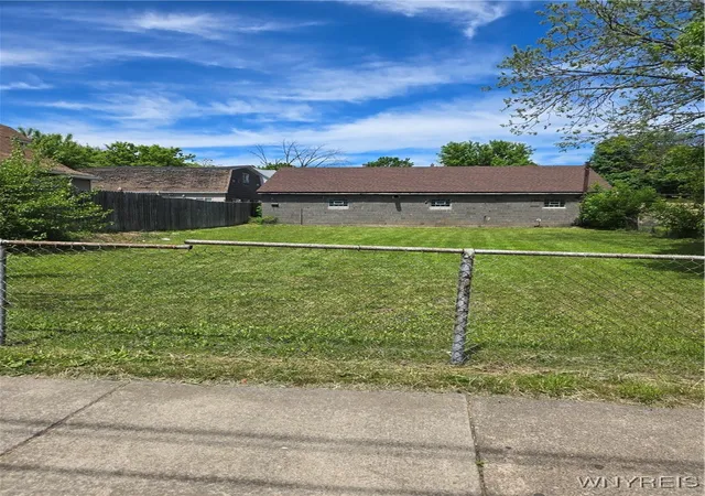 1st image of 1748 Ashland Ave, Niagara Falls, NY 14301 | MLS# B1608598