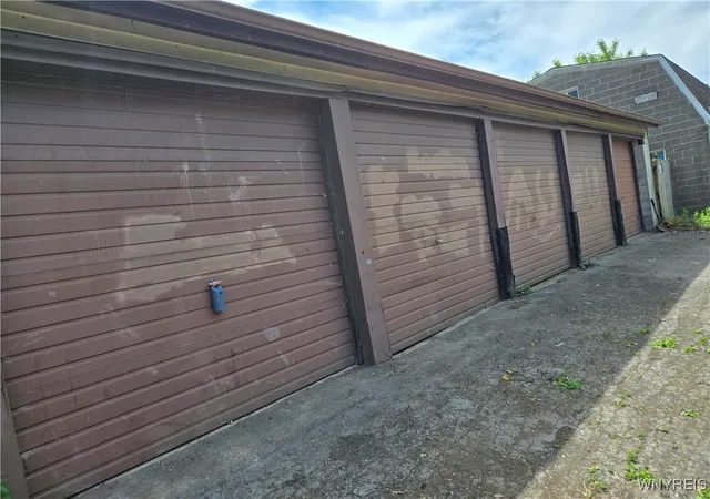 5th image of 1748 Ashland Ave, Niagara Falls, NY 14301 | MLS# B1608598
