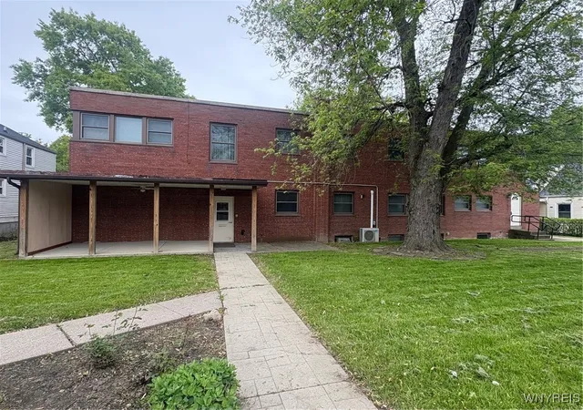 2nd image of 2486 Grand Ave, Niagara Falls, NY 14301 | MLS# B1608401