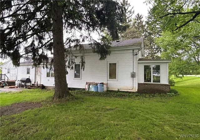 Homes for sale in Bennington, NY | 985 Sierk Rd, Bennington, NY 14011 | MLS# B1610328