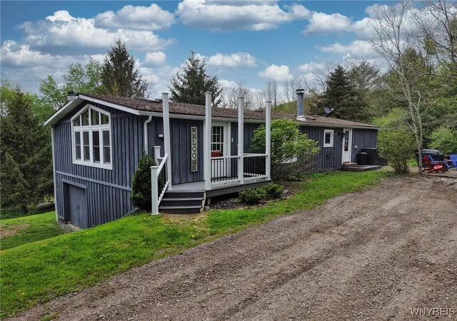 Homes for sale in Ellicottville, NY | 5556 Bryant Hill Rd, Ellicottville, NY 14731 | MLS# B1606906