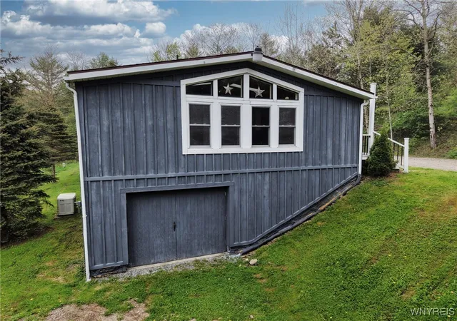 Homes for sale in Ellicottville, NY | 5556 Bryant Hill Rd, Ellicottville, NY 14731 | MLS# B1606906