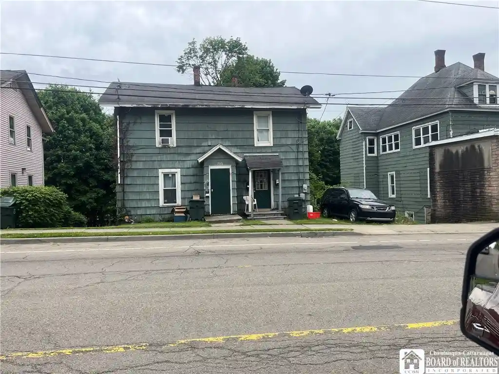 Photo 1 of Sale Pending at 752 East 2nd St, Jamestown, NY 14701 | MLS# R1610987 | Listing updated on 2025-06-01