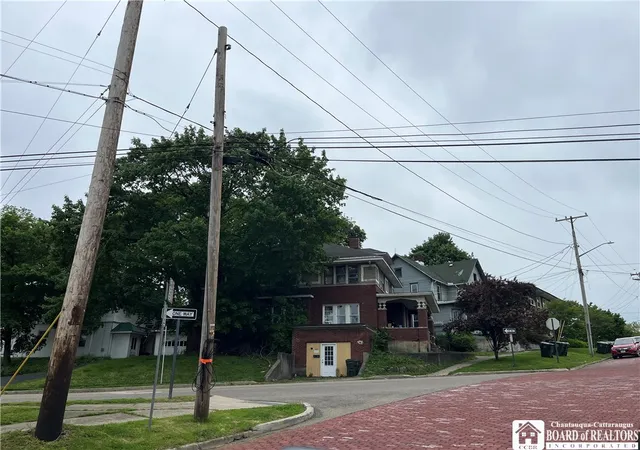 2nd image of 307 309 Monroe Ave, Jamestown, NY 14701 | MLS# R1610168
