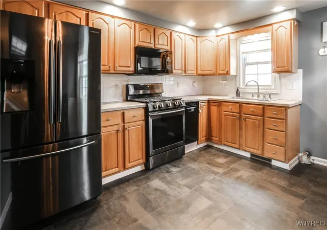 4th image of 178 Chapel Ave, Cheektowaga, NY 14225 | MLS# B1614591