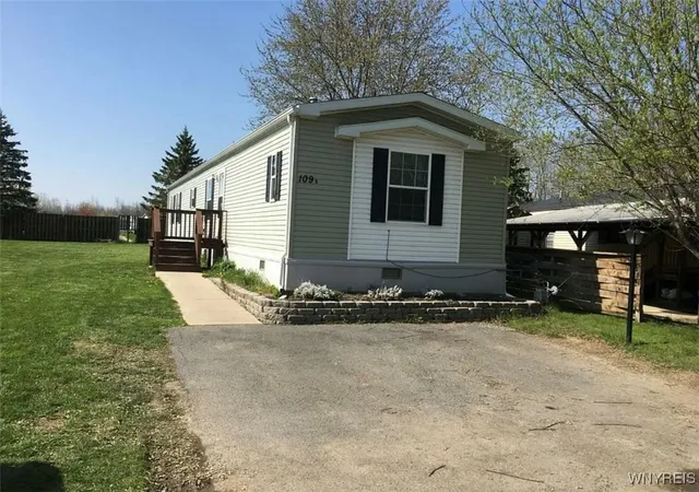 1st image of 109b Elmhurst, Lockport, NY 14094 | MLS# B1616482