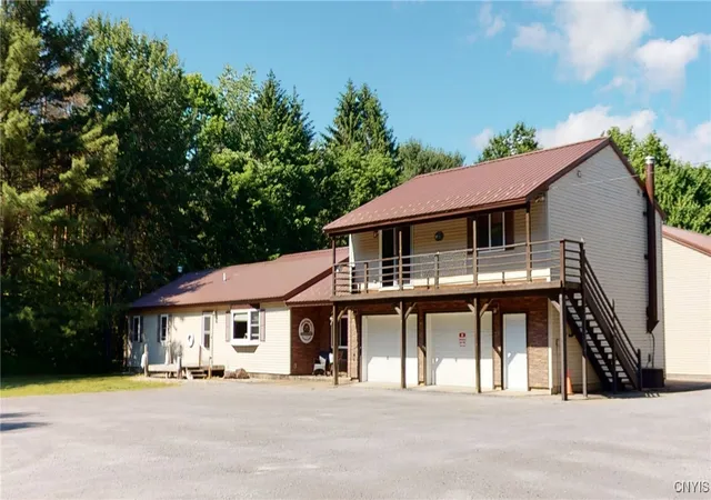 Homes for sale in Albion, NY | 620 County Route 48, Albion, NY 13302 | MLS# S1616913